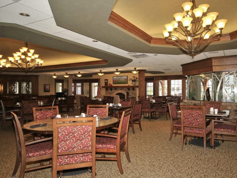 Madison Pointe Senior Living exterior