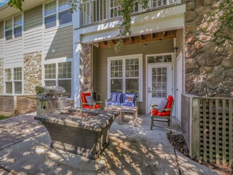 Mountain Vistas II Senior Apartments exterior